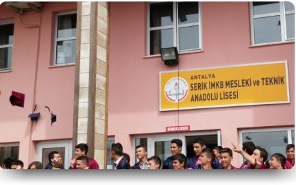 Serik Borsa İstanbul Mesleki ve Teknik Anadolu Lisesi Fotoğrafı